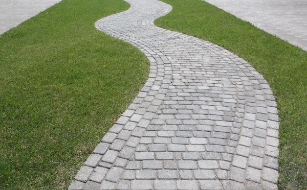 Yard Walkway Construction in Port Saint Lucie